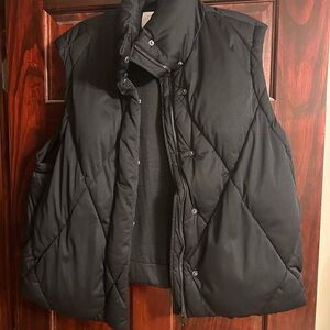STYLUS Black Quilted Vest